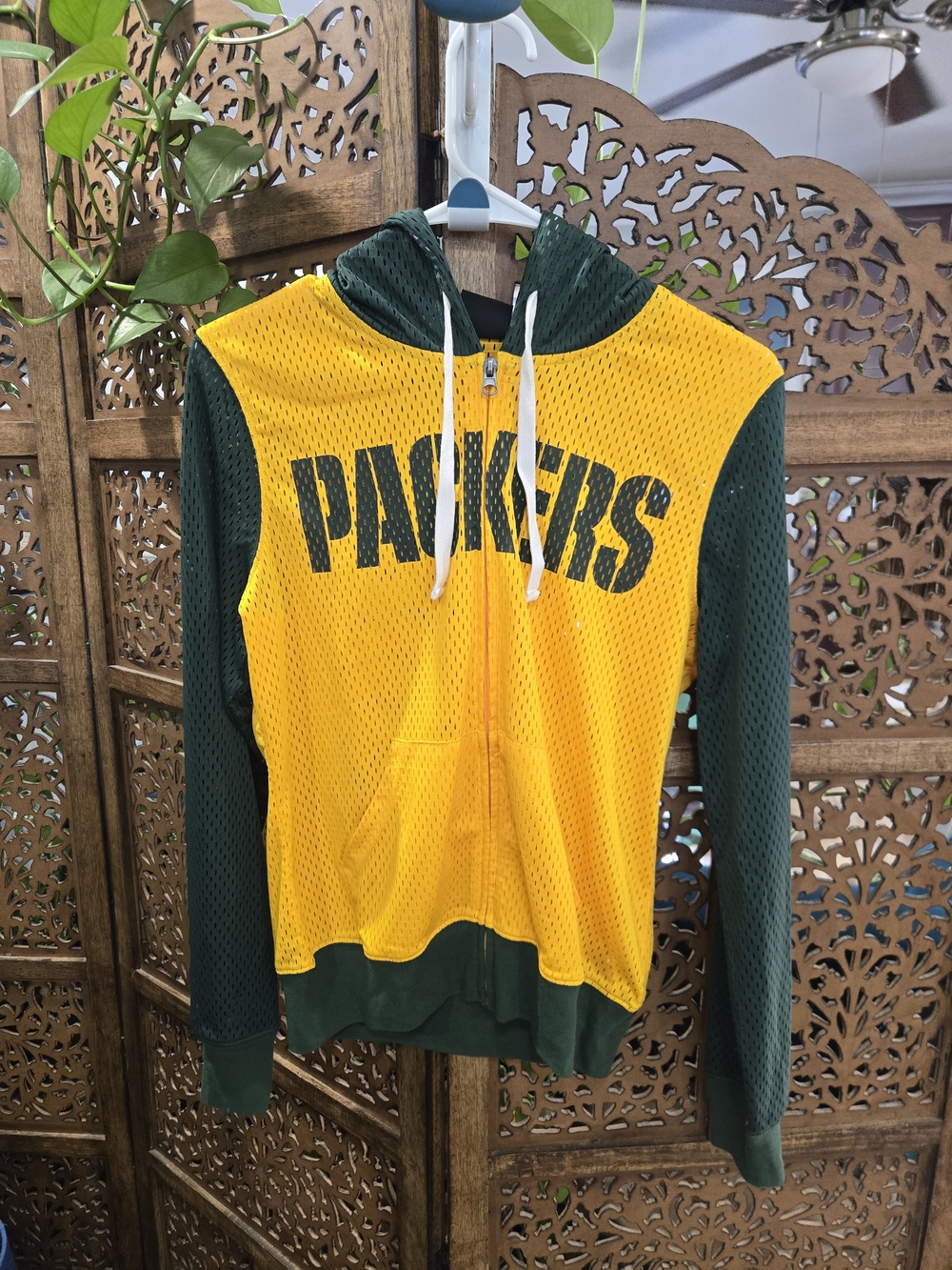 NFL Green and Gold 'PACKERS' Mesh Zip Hoodie